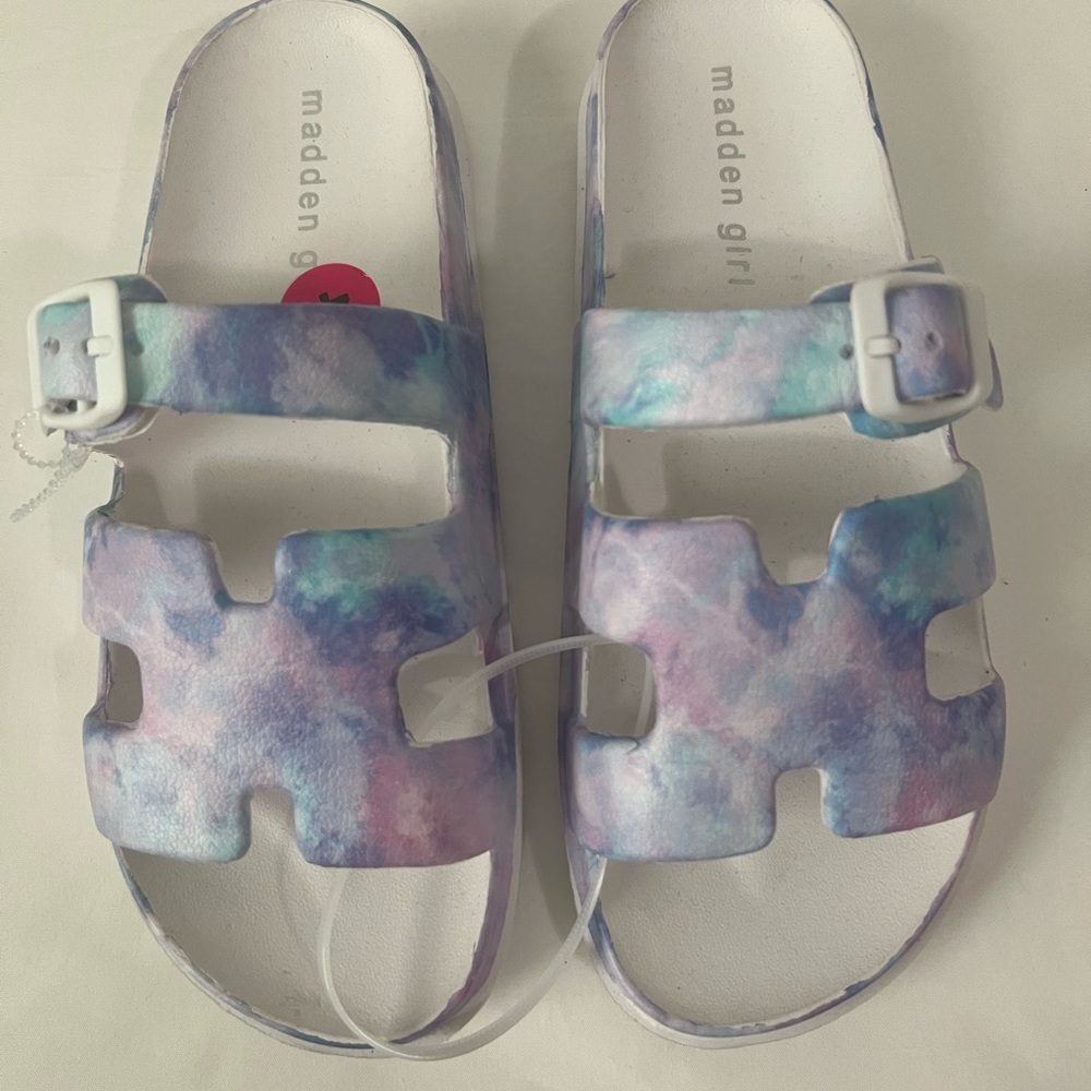 Madden Girl Multicolor Buckle‎ Slip On Sandals, Brand New - Picture 4 of 10